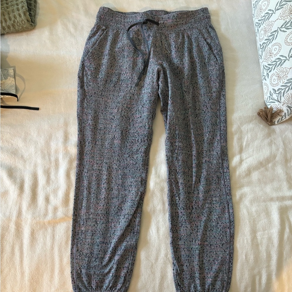Lululemon sweats pants